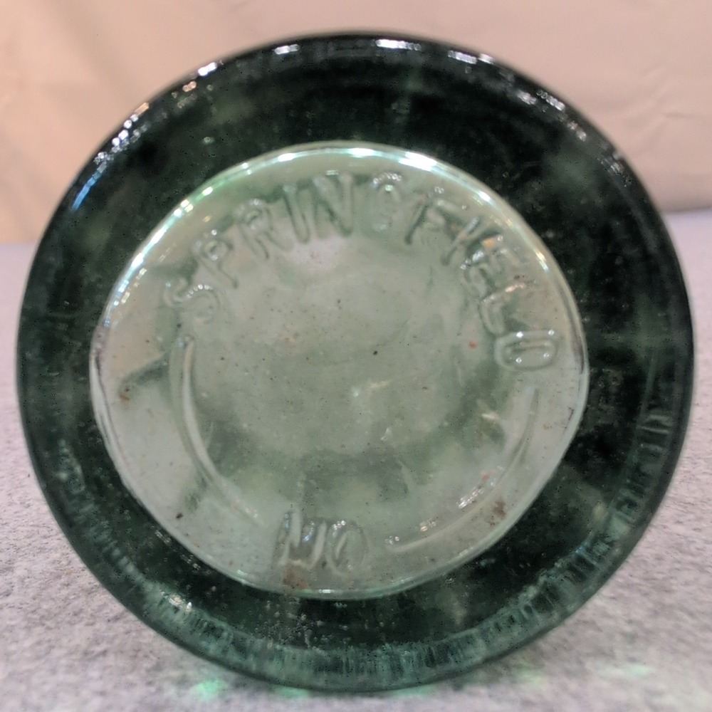 Vintage Coca-Cola Glass Bottle Springfield MO Embossed Hobbleskirt Green Glass - Picture 3 of 3